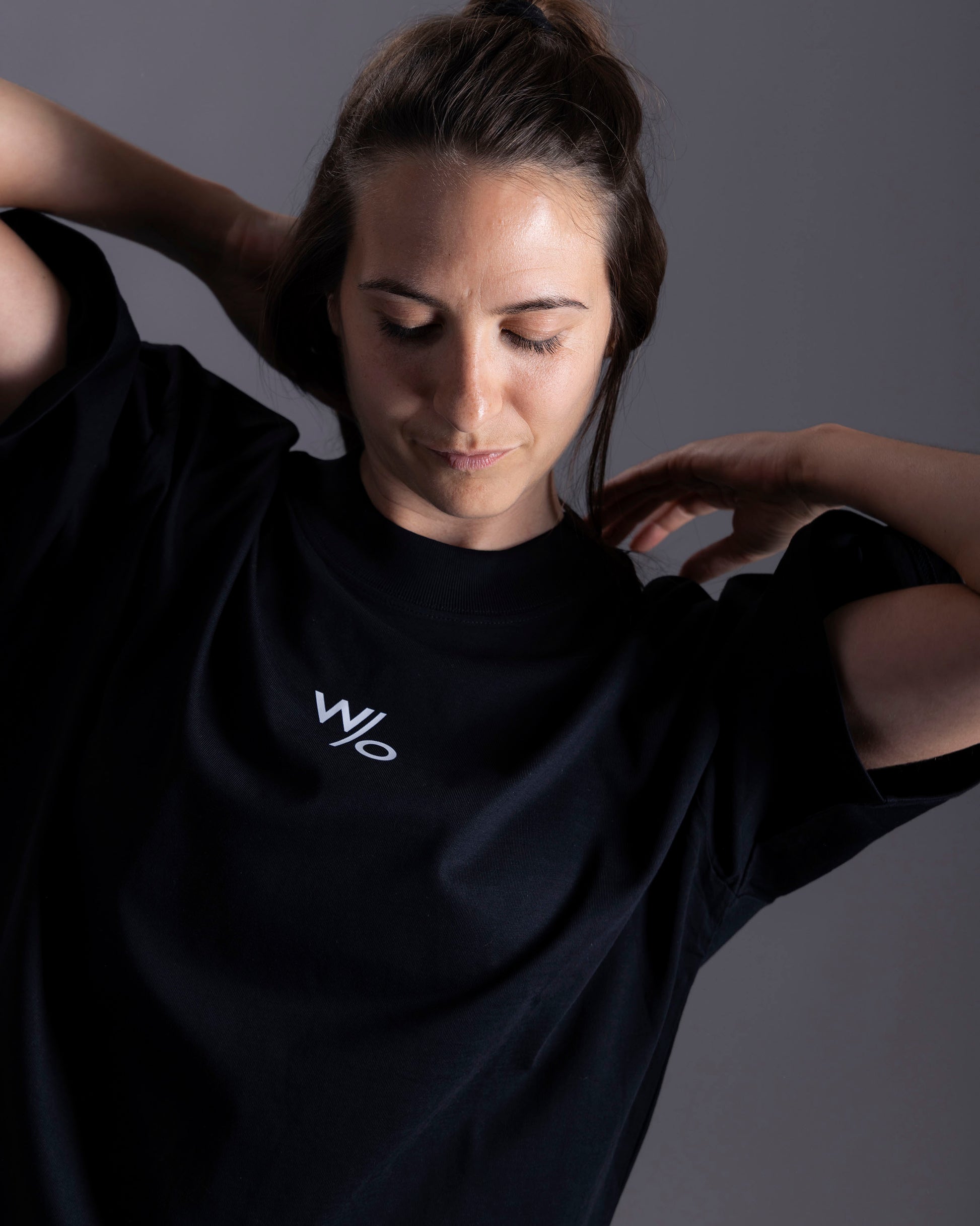 WITHOUT_F_Basic_T-Shirt_Black_Detail